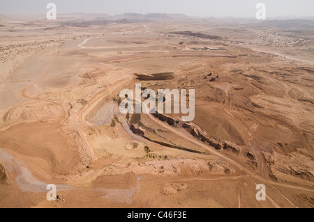 Photographie aérienne d'une carrière dans le Cratère de Ramon Banque D'Images