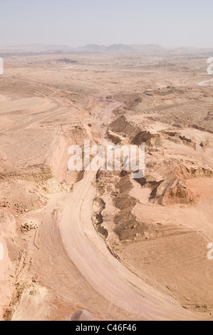 Photographie aérienne d'une carrière dans le Cratère de Ramon Banque D'Images