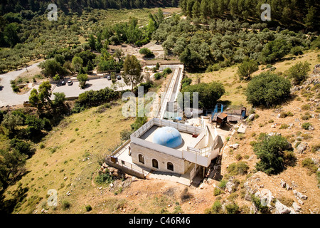 Photographie aérienne d'une des tombes de la juste au mont Miron en Haute Galilée Banque D'Images