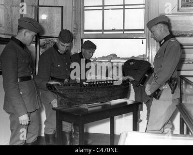 Les membres de la SAR sur les îles Anglo-Normandes, 1942 Banque D'Images