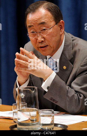 Le Secrétaire Général des Nations Unies, Ban Ki-moon lors d'une conférence de presse au siège de l'ONU à New York. Banque D'Images