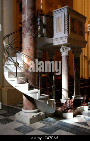 Intérieur de la Basilique de la Bienheureuse Vierge de Ta' Pinu près de Gharb dans l'île de Gozo l'île soeur de Malte Banque D'Images