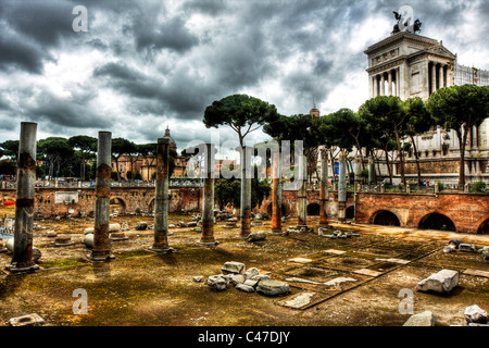 Sites touristiques de Rome, Italie, vestiges de l'empire Romain Forum cité médiévale Banque D'Images