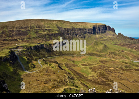 Vue vers le Quiraing dans la Trotternish quartier de l'île de Skye en Ecosse du Sud. Banque D'Images