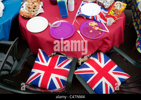 Les restes d'une rue a tenu à Redditch, Worcestershire, Royaume-Uni, pour célébrer le Prince William et Kate Middleton's wedding Banque D'Images