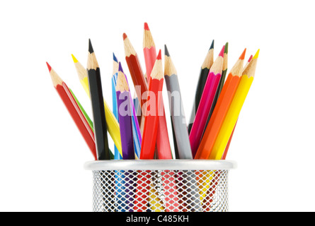 Divers crayons de couleur isolé sur le livre blanc Banque D'Images