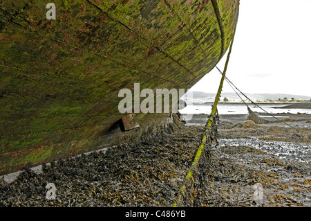 Bateaux abandonnés à Salen, île de Mull. Banque D'Images