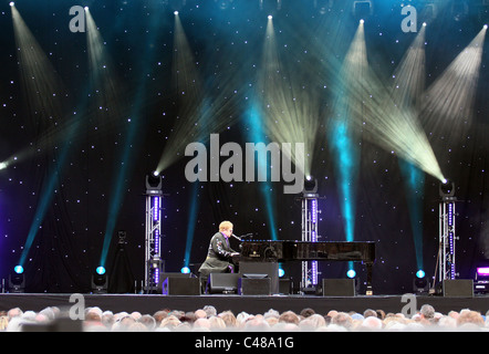 ELTON JOHN Elton John CONCERT SCARBOROUGH Scarborough ANGLETERRE 05 Juin 2011 Banque D'Images
