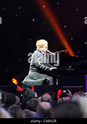 ELTON JOHN Elton John CONCERT SCARBOROUGH Scarborough ANGLETERRE 05 Juin 2011 Banque D'Images