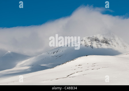 Gipfel im Tal, Kebnekaisefjaell Reaiddavaggi Stuor, Norrbotten, Laponie, Schweden Banque D'Images