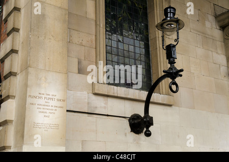 Plaque sur le mur extérieur en pierre de l'église St Paul Covent Garden London WC2 Banque D'Images