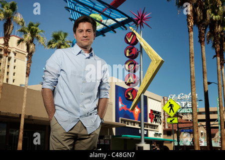 Auteur JR Moehringer photographié au centre-ville de Las Vegas, Nevada. Banque D'Images