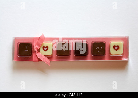 Je vous aime les chocolats isolé sur fond blanc - cadeau idéal pour la Saint-Valentin, Jour de Valentines Banque D'Images