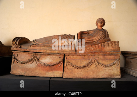 Italie, Latium, Tarquinia, Palazzo Vitelleschi, Musée national étrusque, sarcophage Banque D'Images