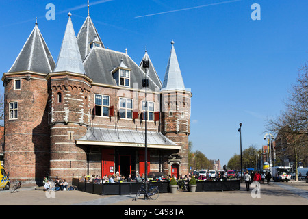 Dans le café et restaurant De Waag, Nieuwmarkt, Amsterdam, Pays-Bas Banque D'Images