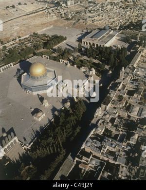 Photographie aérienne du mont du Temple" le Dôme du Rocher et la mosquée Al-Aqsa dans la vieille ville de Jérusalem Banque D'Images