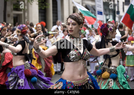 Anuual New York City Parade de danse le long de Broadway à New York City. Danse du ventre Banque D'Images