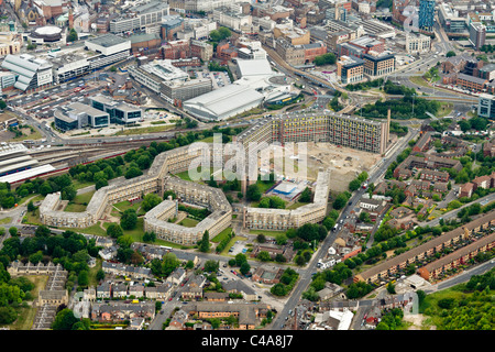 Le centre-ville de Sheffield, montrant Parkhill appartements en cours de rénovation, vue aérienne Banque D'Images