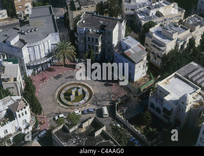 Photo aérienne de la place Bialik et le vieux bâtiment de la municipalité de Tel Aviv Banque D'Images