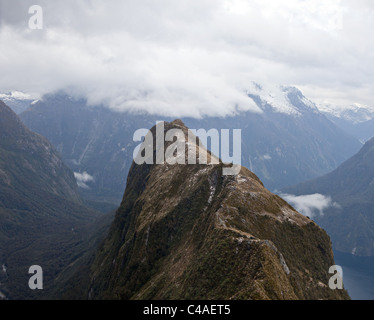 Montagnes en Nouvelle-Zélande fiordland vu depuis un hélicoptère, la Nouvelle-Zélande , île du Sud Banque D'Images