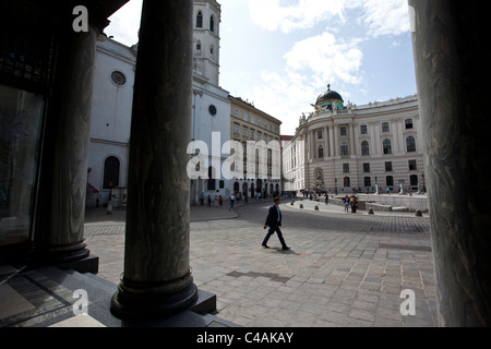 Voir à partir de la banque Raiffeisen sur Michaelerplatz Square, Vienne, Autriche, Europe. Photo:Jeff Gilbert Banque D'Images