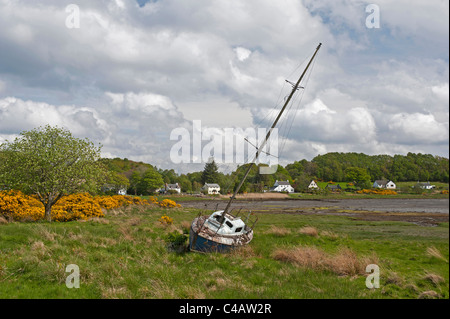 Maisons dispersées par le rivage sur la route d'Gorsten sur l'île de Mull. 7129 SCO Banque D'Images