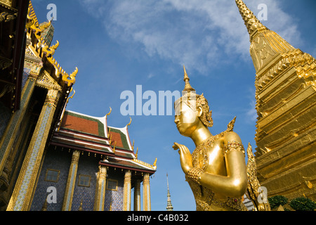 Thaïlande, Bangkok. Wat Phra Kaew (également connu sous le nom de Temple du Bouddha d'Émeraude). Banque D'Images