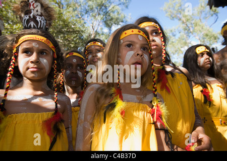 L'Australie, Queensland, Laura. Les jeunes danseurs autochtones au Festival de danse autochtones Laura. Banque D'Images