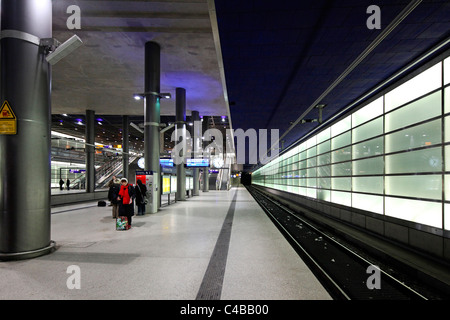 Railwaystation à Potsdamer Platz à Berlin. Allemagne Banque D'Images