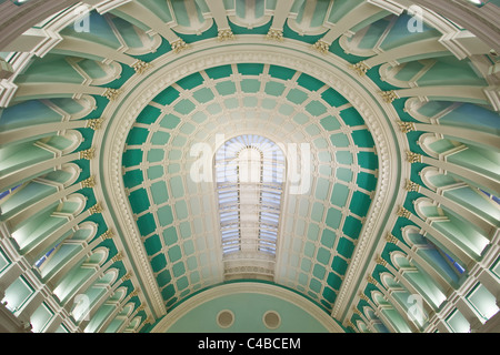 L'Irlande, Dublin 2, rue Kldare, Bibliothèque nationale d'Irlande, plafond de la régulièrement la salle de lecture principale. Banque D'Images