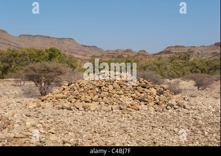 Manlo cairns, tombes pré-islamique à la base de l'escarpement de Daallo, le Somaliland, en Somalie Banque D'Images