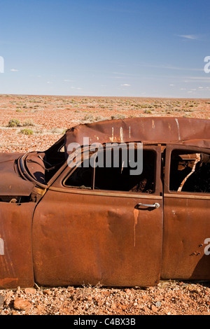 Classic Car à l'abandon, l'Oodnadatta Track, Outback, l'Australie du Sud, Australie Banque D'Images