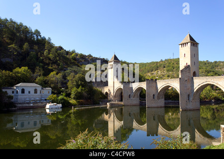 L'historique pont Valentre à Cahors, Lot 46, Midi Pyrénées, France, Europe Banque D'Images