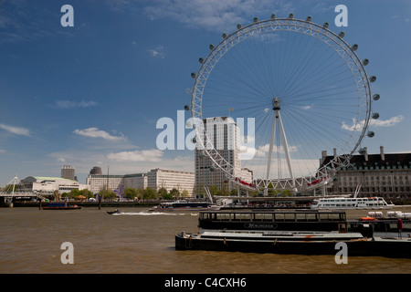 London Eye ou roue du millénaire, London, UK Banque D'Images