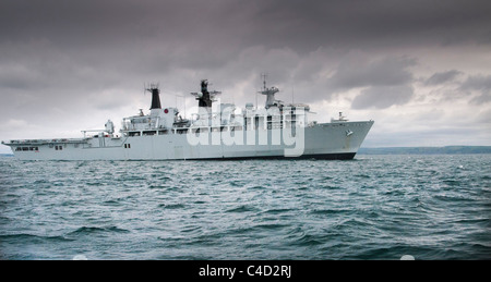 Le navire d'assaut de la Royal Navy HMS rempart en mer Banque D'Images