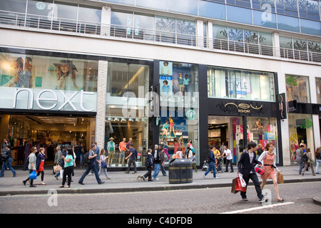 Les magasins de Oxford Street occupé Banque D'Images