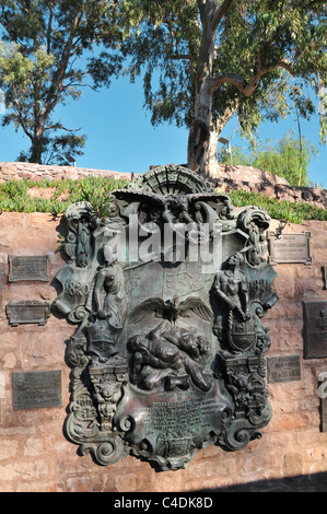 Ciel bleu vue de 1927 Ville de Lima de mémorial du mur de General San Martin de libération du Pérou, Cerro Gloria, Mendoza, Argentine Banque D'Images