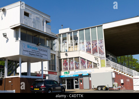 La tribune principale à l'Hippodrome de Worcester Banque D'Images