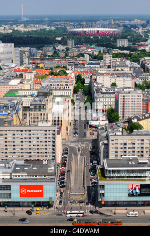 Vue depuis le palais de la Culture et de la science, à la recherche vers le nouveau Stade national - Varsovie, Pologne Banque D'Images