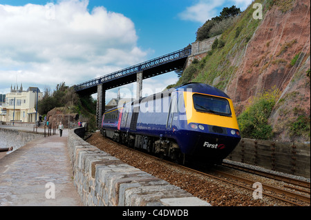 Un premier grand western high speed train approchant teignmouth devon england uk Banque D'Images