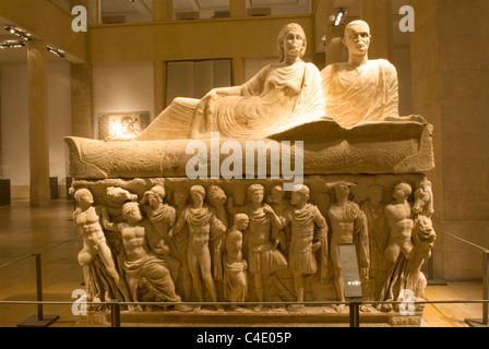 Rez-de-chaussée du Musée National, Beyrouth, Liban. Cette 2ème ANNONCE de siècle sarcophage en marbre illustre la légende d'Achille Banque D'Images