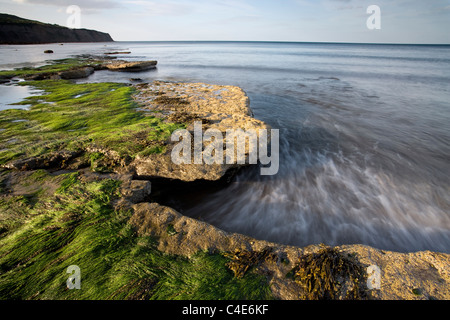 Boggle Hole, Robin Hoods Bay, East Coast Yorkshire, Angleterre Banque D'Images