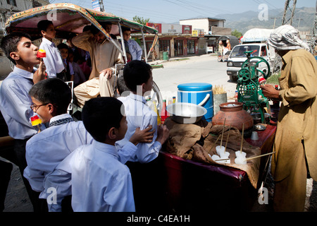 Icecram à Abbottabad, au Pakistan, ville où Oussama ben Laden a été tué Banque D'Images