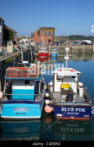 Bateaux de pêche dans le port de Padstow, Camel Estuary, North Cornwall, England, UK, Royaume-Uni, GO, Grande-Bretagne, Îles britanniques, Banque D'Images