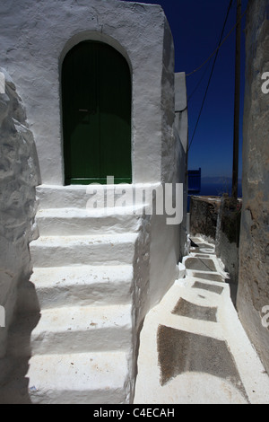 Maison ancienne dans village sur l'île de Nisyros Emporio Grèce Banque D'Images