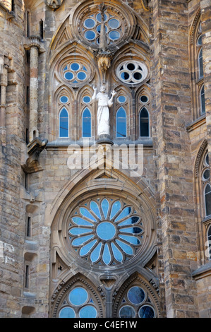 Détails sur la façade nord de la Sagrada Familia (église de la Sainte Famille), Barcelone, Espagne. Banque D'Images