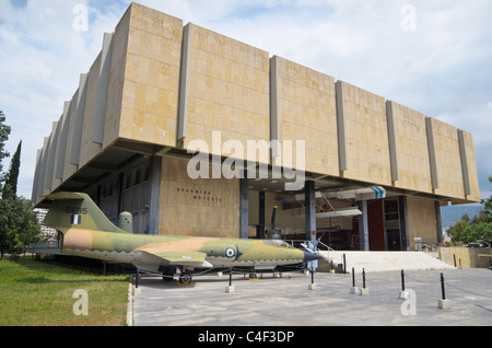 Façade du Musée de la guerre, Athènes, Grèce Banque D'Images