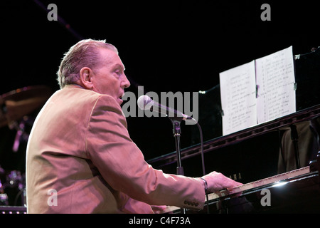 Jerry Lee Lewis jouant sur le concert à Budapest, Hongrie, 2010.10.31 Banque D'Images