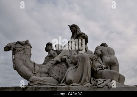 William Theed - sculpture d'Afrique - l'un des continents à l'Albert Memorial à Londres - Royaume-Uni Banque D'Images