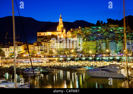 Europe, France, Alpes-Maritimes (06), Menton au crépuscule Banque D'Images